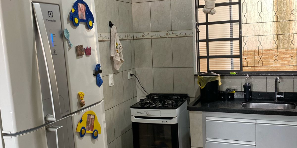 COZINHA COM ARMARIO PLANEJADO